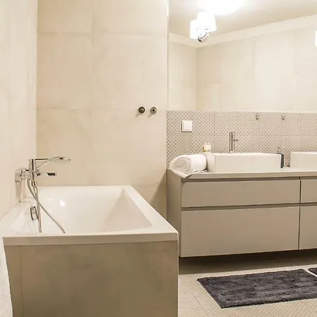 Luxury In The Center Of With Free Underground Garage Apartman Krakkó